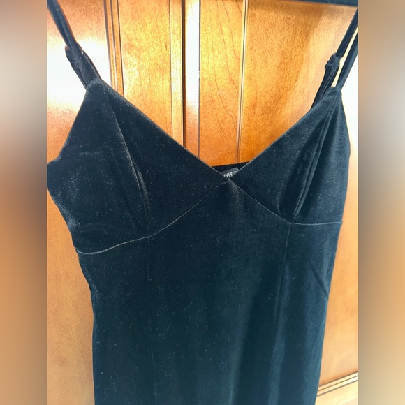 Black Velvet cocktail dress - Picture 2 of 4